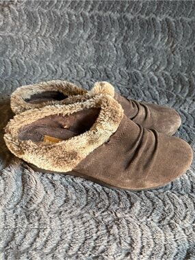 BareTraps Brown Faux Suede Fur-Trim Slip-On Mules